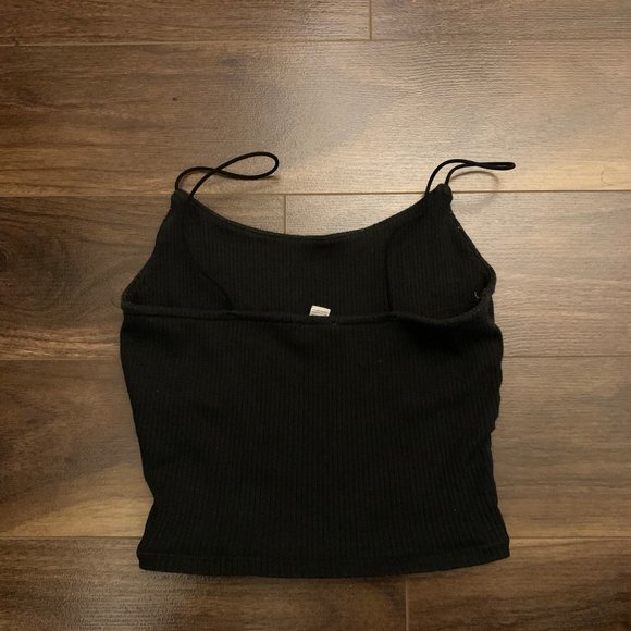 GARAGE | cropped black tank - Picture 2 of 4